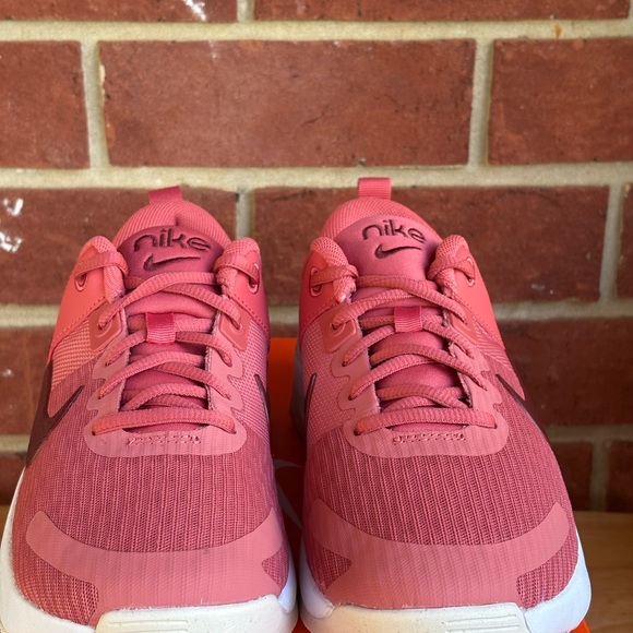 New Nike Zoom Bella 6 Adobe Red White Womens Sneakers NIB Athletic Shoes - Picture 7 of 15